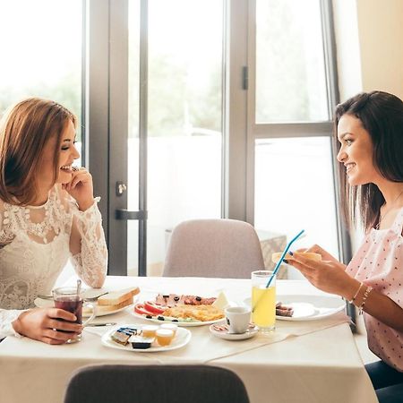 Hotel Dijana Pirot Zewnętrze zdjęcie