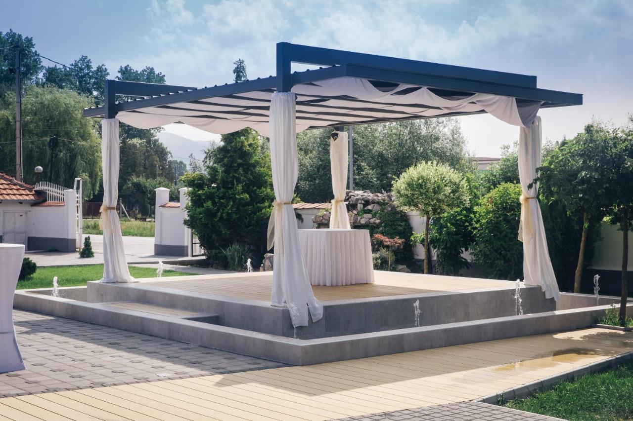 Hotel Dijana Pirot Zewnętrze zdjęcie